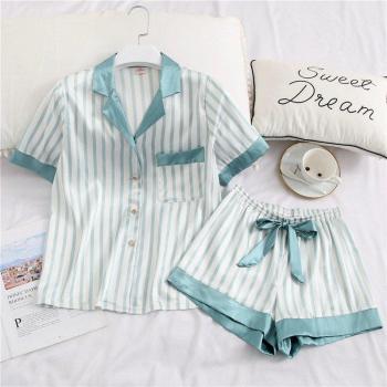 Ensemble de pyjama chic en fausse soie