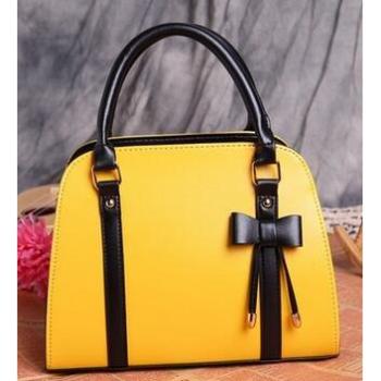 Modische Schultertasche mit Bogen-Design