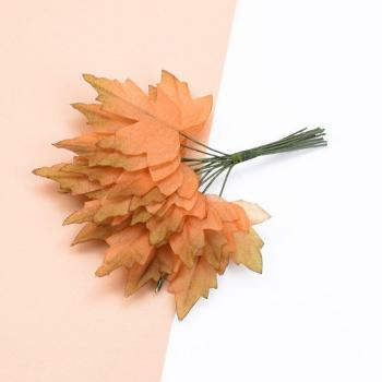 12pcs Christmas Decorative Floral Wreaths and Leaves