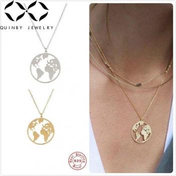 Quinby collar con mapa del mundo en plata y oro