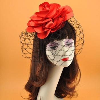 Accessoire de coiffure satinée “Fleur de Fête”