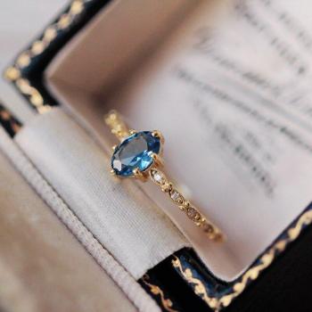 Anillo de Piedras Preciosas de Topacio Azul en Plata 925, Chapado en Oro K