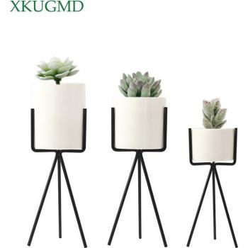 Pot de jardin en argile avec support