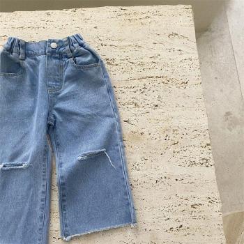 Pantalon denim pour petits aventuriers