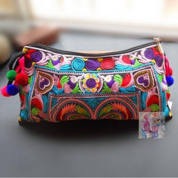 Chic Embroidery One-Shoulder Bag