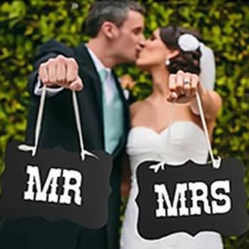 Mr. & Mrs. Party Decoration Kit