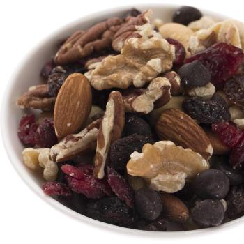Minoya Dark Chocolate & Dried Fruit Blend – 1 kg, 12 Pieces per Case