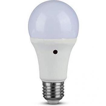 Lampadina LED E27 9W con sensore luce 200° 220240Volt A+ CE IP20 Bianco freddo