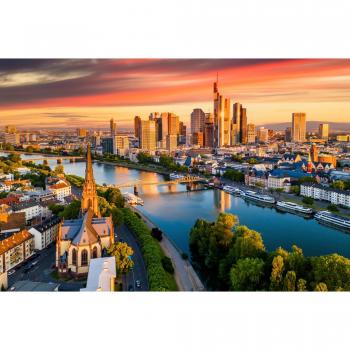 Papermoon Fototapete „Frankfurt Main Skyline“ – Stadtbild mit Wolkenkratzern, Brücken, Fluss & Sonnenschein