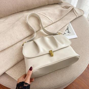 Bolso Elegante de Cuero Sintético