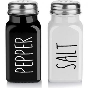 Country Style Salt and Pepper Shaker Set