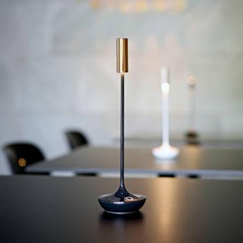 Nucandle Lampada da tavolo ricaricabile LED, nera/rame, IP54, dimmerabile