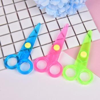 Tijeras de plástico para manualidades infantiles