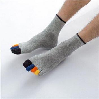 Lot MKC001 : chaussettes homme “Doigt de l’humour”