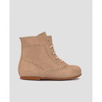 Botas de serraje camel para bebés con cierre de cordones