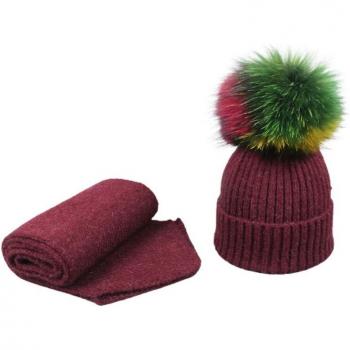 Gorro de punto con pompón y bufanda para niños