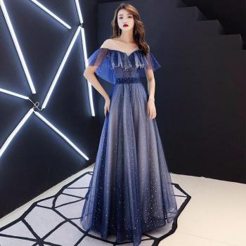 Vestido de Noche Cuello de Pico