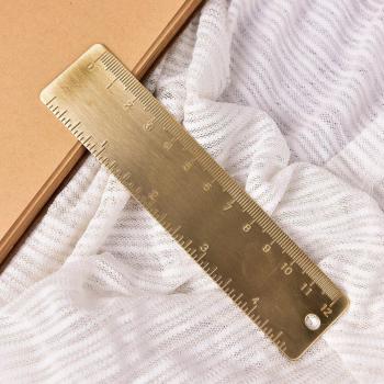 Regla Marcapáginas 13*2.7 cm de Latón con Medidas en Cm y Pulgadas