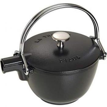 Staub Elegant Black Cast‑Iron Kettle with Integrated Strain – 1004030