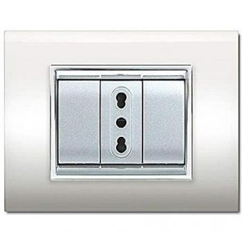 Nome: Mascherina/Placca Newprestige 3 moduli