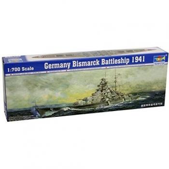 Maquette de bateau Bismarck Trumpeter