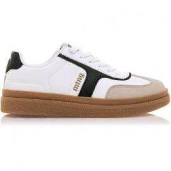 Calzature casual Cumbia con cordoni e plateau 3cm