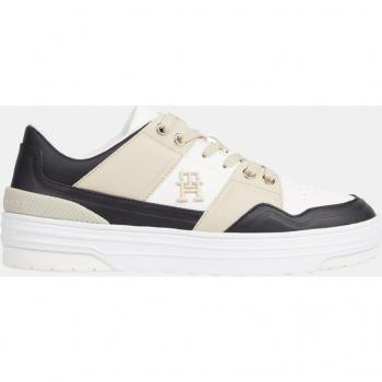 Baskets cuir logo surélevé