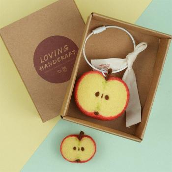 Accessoires de bijoux en laine de fruits