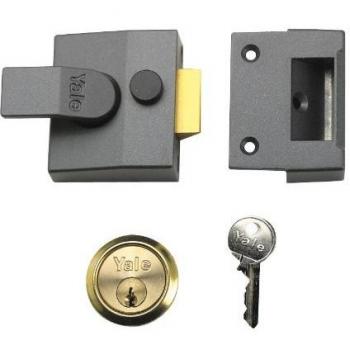 Yale Locks 85 Deadlocking Nightlatch Chrome Finish Box YAL85CHCH