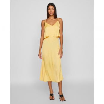 Conjunto fluido y ligero: Vestido midi amarillo de tirantes