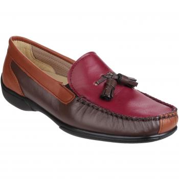 Sofía Biddlestone Moccasin de Cuero – Tonos Castaño y Vino