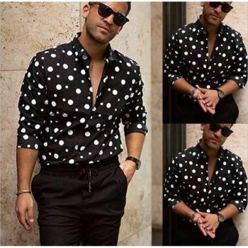 Camisa ajustada negra de manga larga con diseño de lunares para hombre