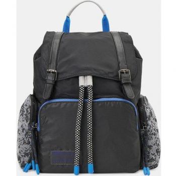 Mochila Munich Deep Negra con Compartimento Frontal