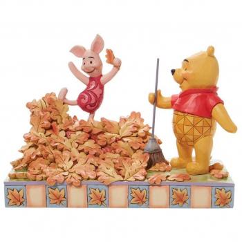 Figura Enesco Disney Winnie The Pooh y Piglet Recogiendo Hojas de Otoño