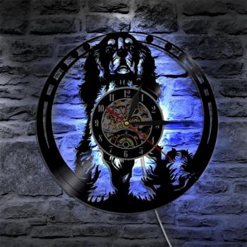 Montre Murale Charte du Roi Charles – Art et Lumière
