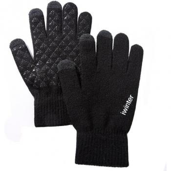 Capa de calor en mano: guantes de punto grueso y pantalla táctil