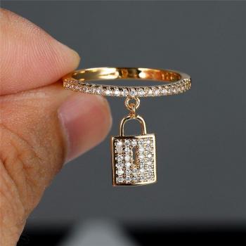 Luxury Women's Crystal Lock Engagement Ring