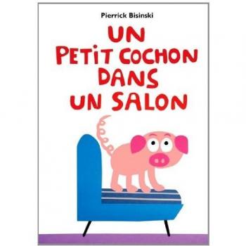 Petit cochon dans un salon