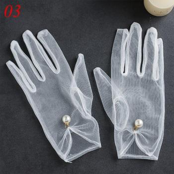 Gants de mariage en dentelle raffinée