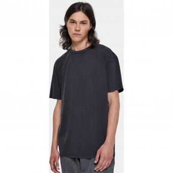 Tee Negra Urban Classics Lavado Ácido y Oversize