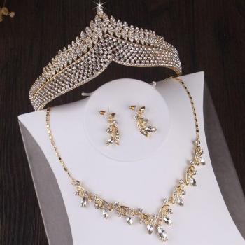 Indisches Brautschmuck-Set: Gold und Strass