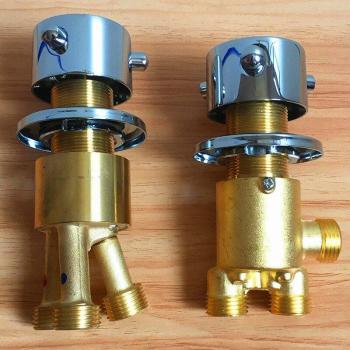 Separador de agua 1 en 2 para grifos de Jacuzzi, accesorios de baño, interruptor de mezcla de agua