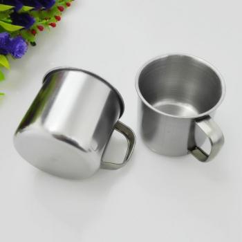 Compact Camping Mug with Locking Carabiner Handle