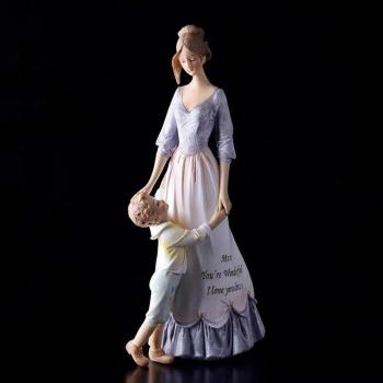 European Family Love Mother and Child Decor