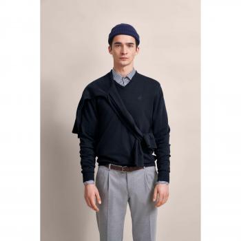 V-Ausschnitt-Pullover BUGATTI Gr. M, blau (marine) Herren Pullover aus atmungsaktiver Baumwolle und mit Logo-Stickerei