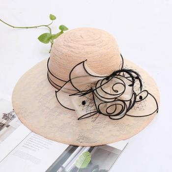 Sombrero Derby con Encaje y Ala Ancha