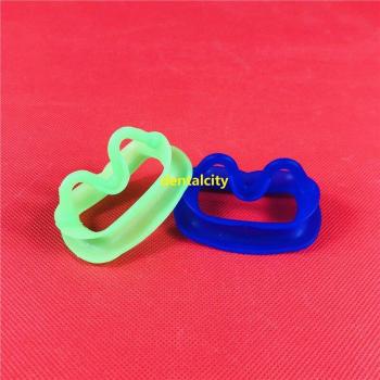 Mouth Opener Cheek Expander Soft Silicone Dental Retractor