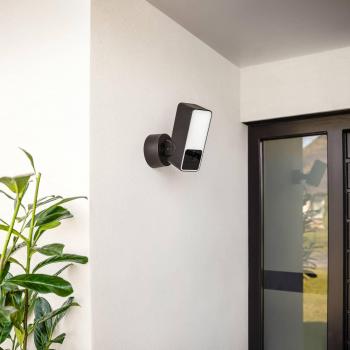 Eve Ser Outdoor Cam Smarte Flutlichtkamera + Eve Door & Window HomeKit Thread