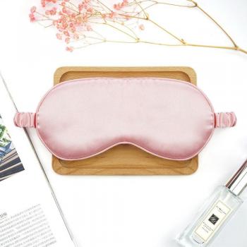 Masque de nuit en soie avec protection anti-lumière