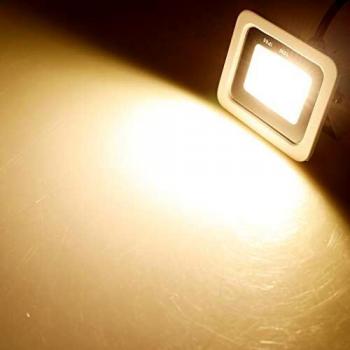 ChiliTec 10‑Watt Warmweiß-LED‑Fluter mit Anschlussleitung
